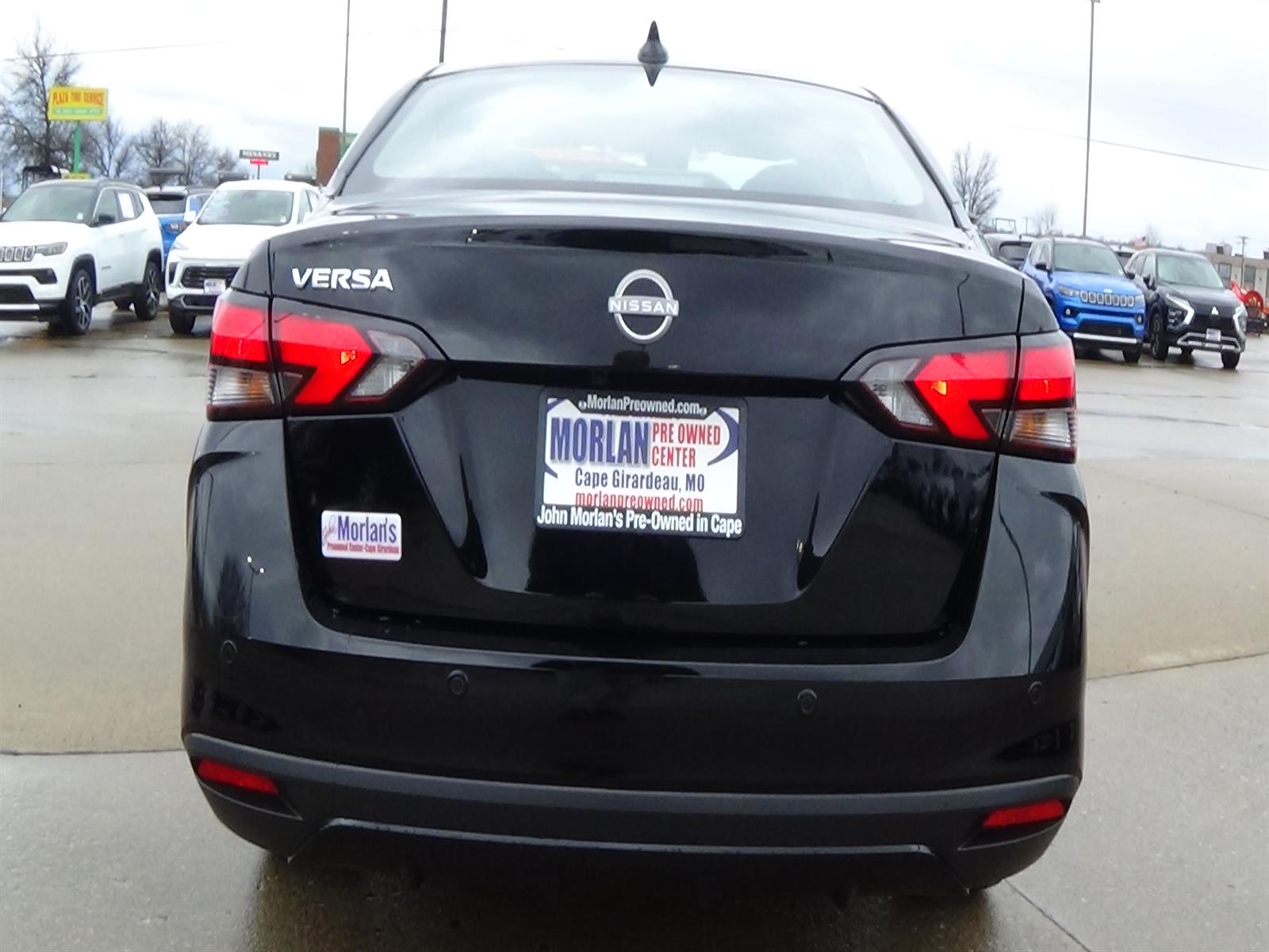 View vehicle photo 7