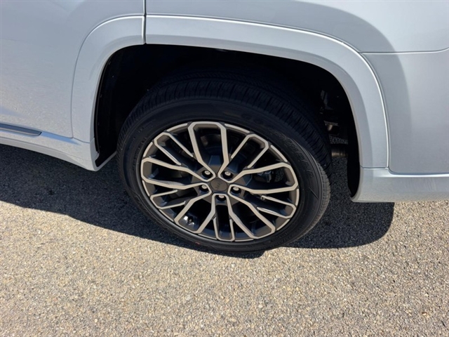 2026 Jeep Grand Cherokee L Summit:26-139
