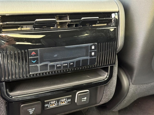 2026 Jeep Grand Wagoneer Upland:26-228