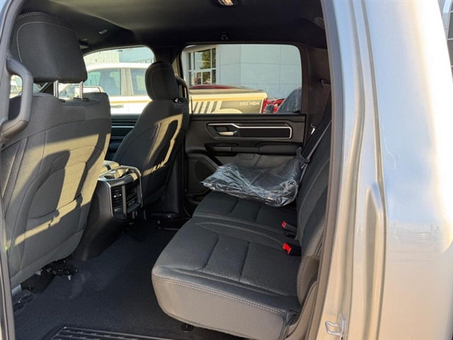 2027 RAM 1500 Big Horn:27-010
