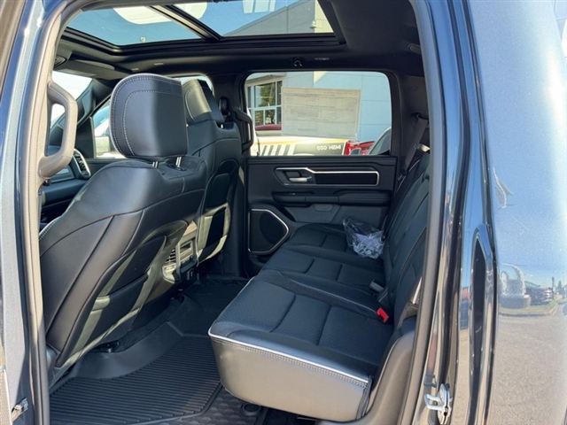 2027 RAM 1500 Laramie:27-021