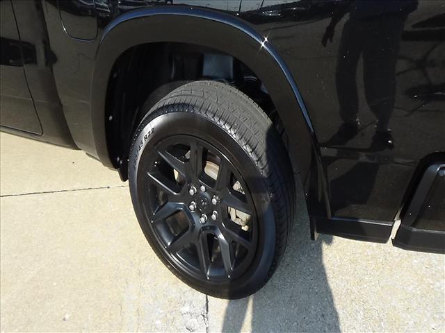 2025 RAM 1500 Laramie:C7070