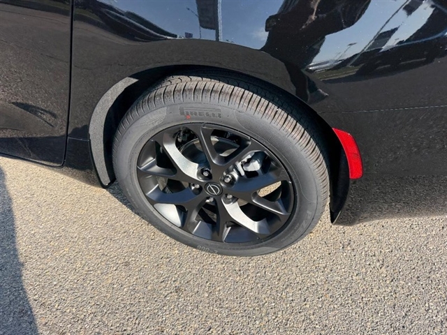 2026 Chrysler Pacifica Select:26-018