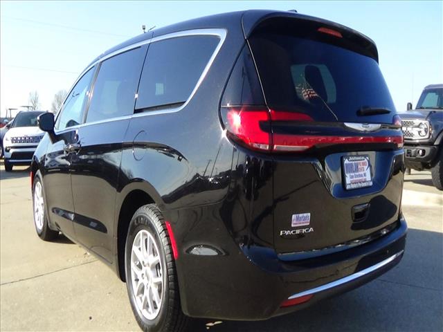 2025 Chrysler Pacifica Select:C6859