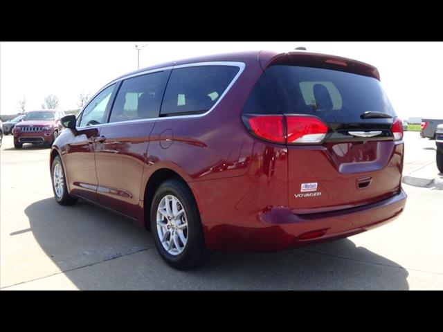 2023 Chrysler Voyager LX