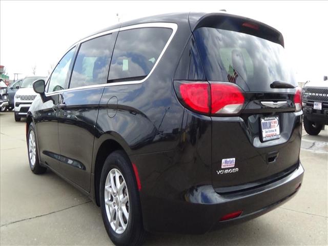 2023 Chrysler Voyager LX:C6861