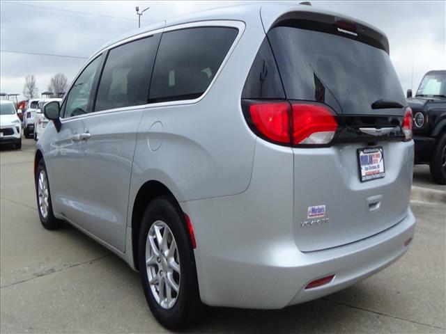 2023 Chrysler Voyager LX:C6853