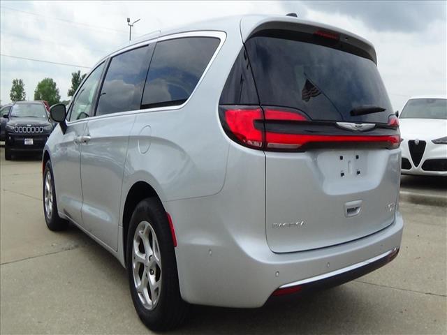 2024 Chrysler Pacifica Limited:C6914