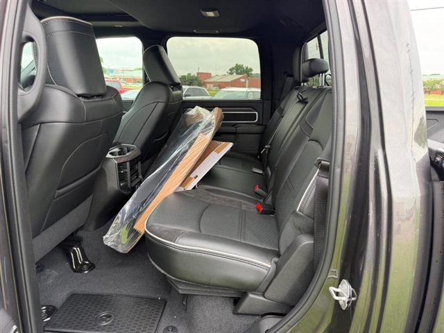 2026 RAM 3500 Laramie:26-180