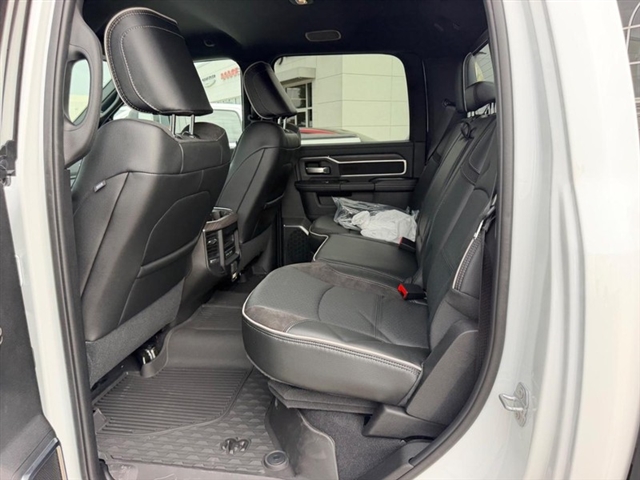 2027 RAM 2500 Laramie:27-013