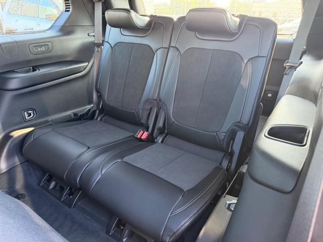 2027 Jeep Grand Cherokee L Altitude:27-035