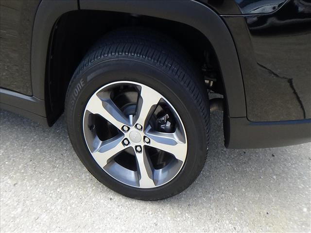 2025 Jeep Grand Cherokee L Limited:C7077
