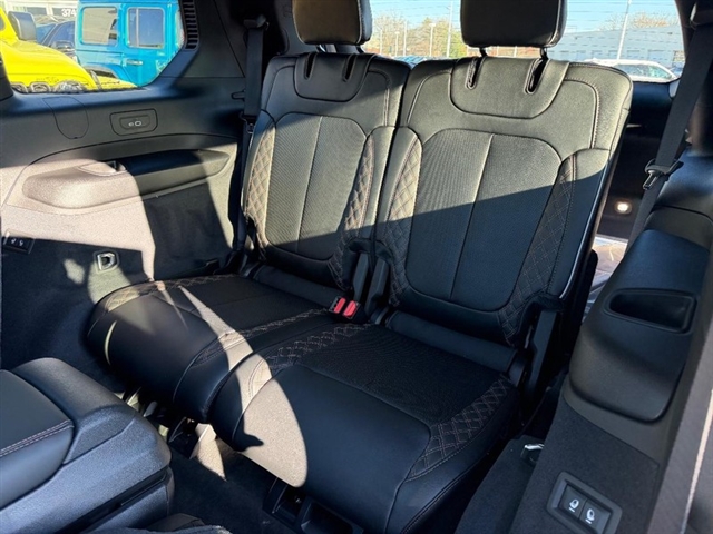 2025 Jeep Grand Cherokee L Summit:25-237