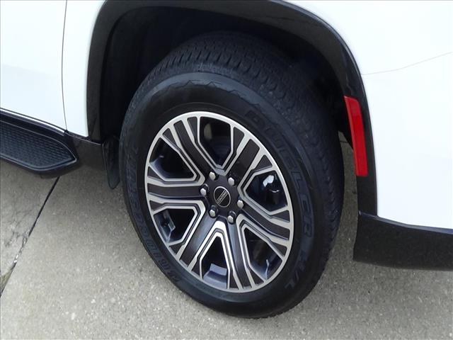 2025 Jeep Wagoneer L Base:C6863