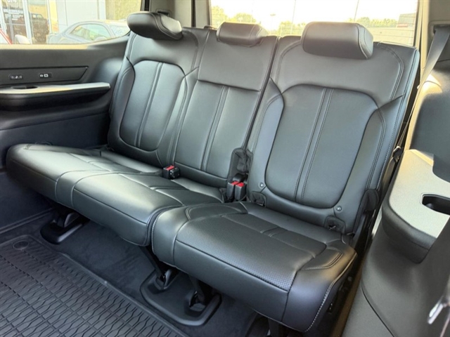 2026 Jeep Grand Wagoneer Upland:26-220