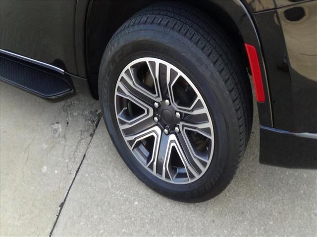 2024 Jeep Wagoneer Base:C6877