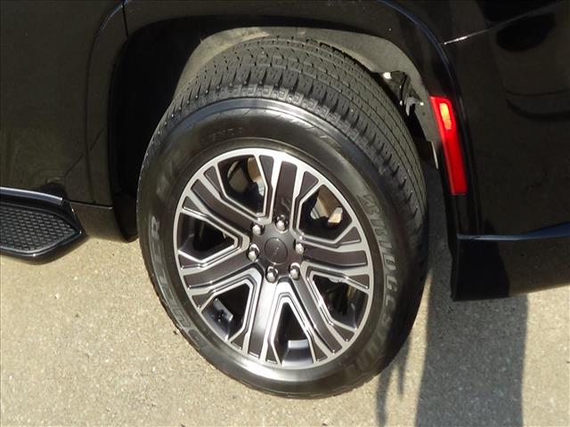 2025 Jeep Wagoneer Base:C6978