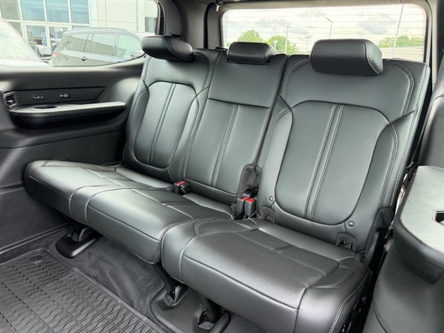 2026 Jeep Grand Wagoneer Upland:26-218