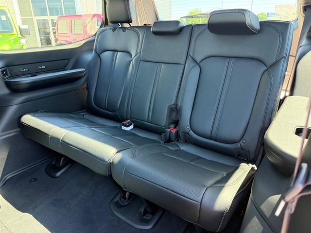 2026 Jeep Grand Wagoneer Upland:26-148