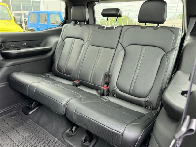 2026 Jeep Grand Wagoneer:26-108