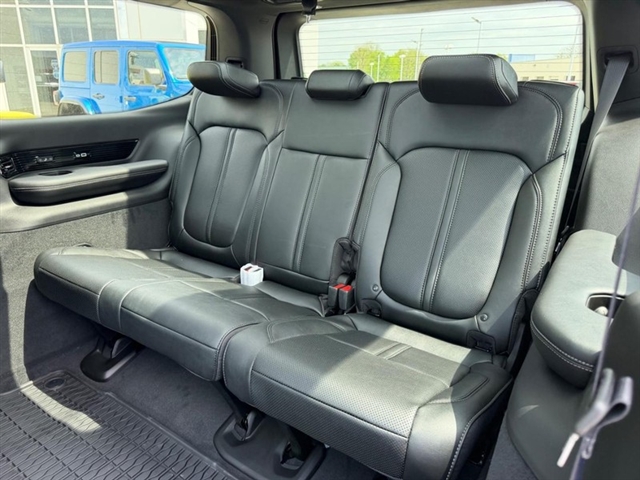 2026 Jeep Grand Wagoneer:26-105