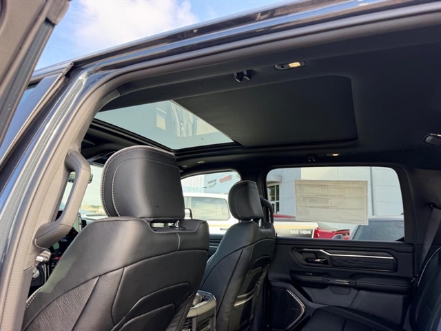 2027 RAM 1500 Limited:27-037