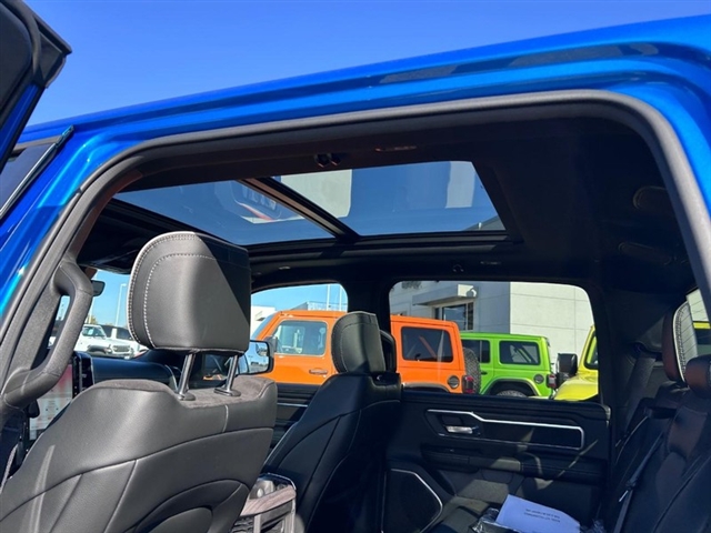 2026 RAM 1500 Laramie:26-043