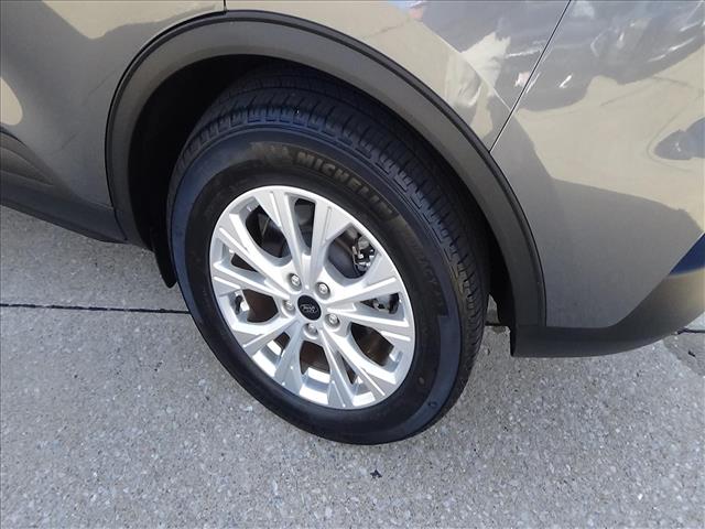 2025 Ford Escape Active:C7131