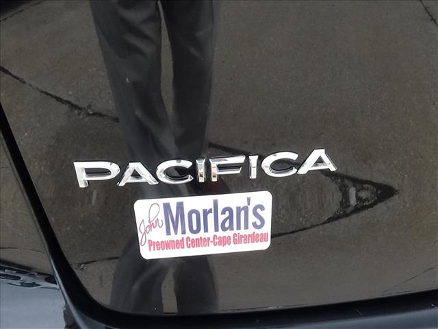 2024 Chrysler Pacifica Touring L:C7068