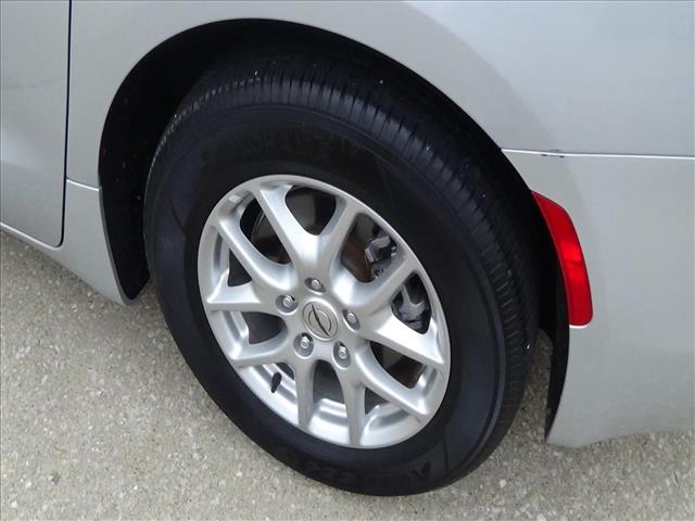 2023 Chrysler Voyager LX:C6853