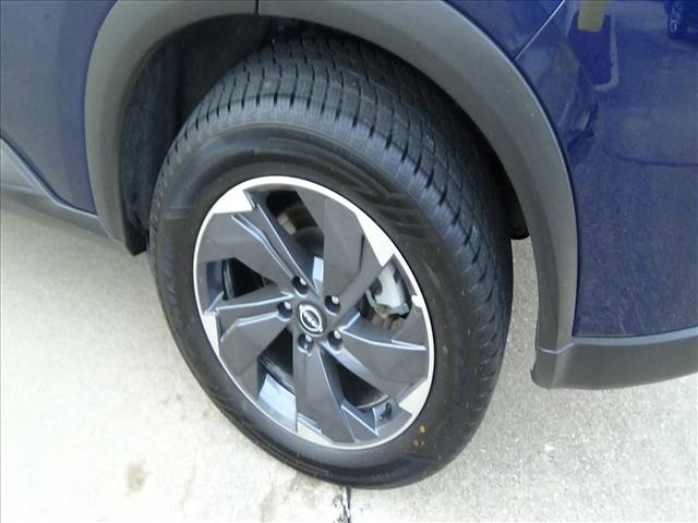 2025 Nissan Rogue SV:C6868