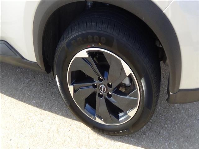 2024 Nissan Rogue SV:C6666