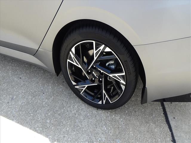 2025 Kia K5 GT-Line:26-143A