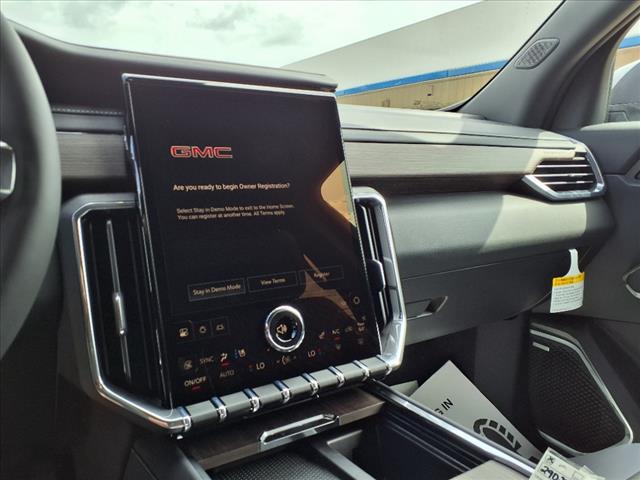 2025 GMC Acadia Denali