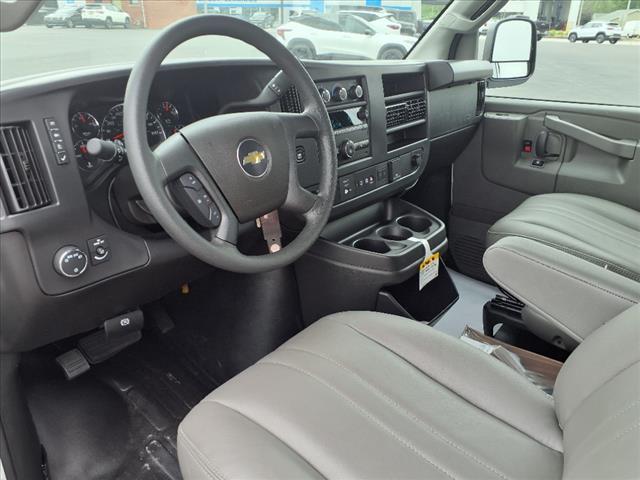 2025 Chevrolet Express WT