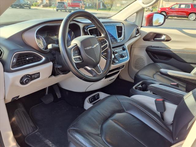 2017 Chrysler Pacifica Touring-L