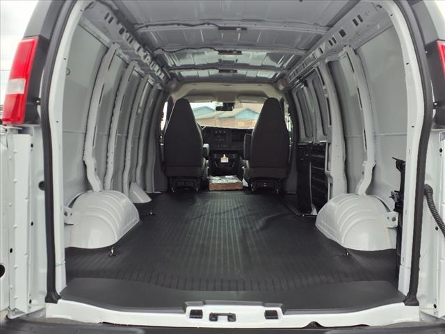 2025 Chevrolet Express WT