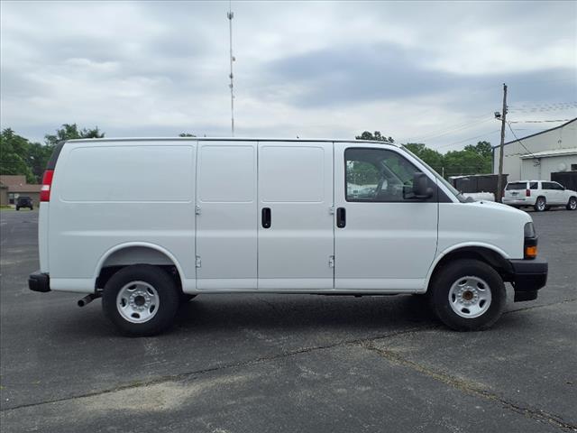 2025 Chevrolet Express WT