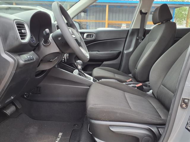 2020 Hyundai VENUE SE