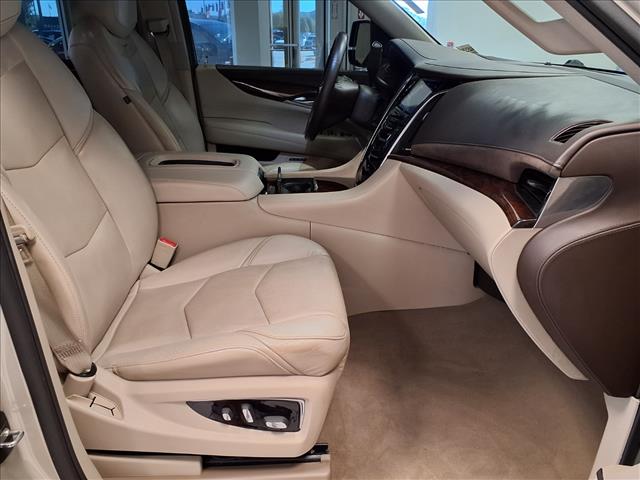 2016 Cadillac Escalade Luxury