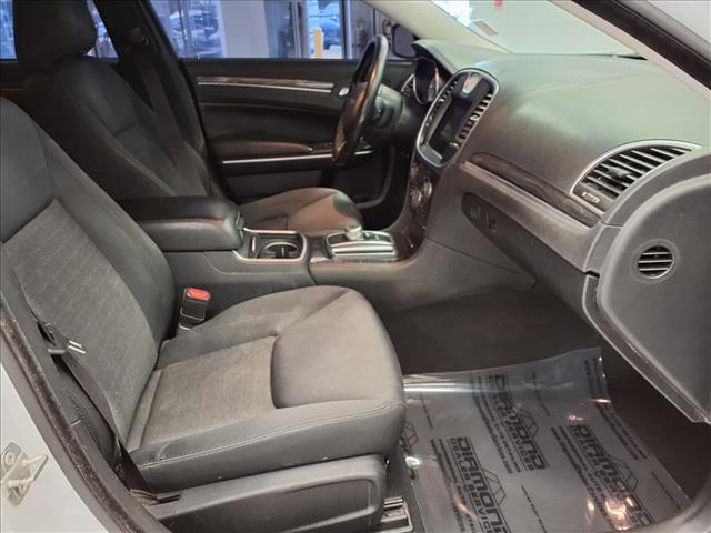 2021 Chrysler 300 Touring