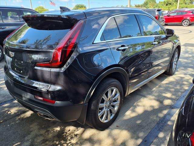 2022 Cadillac XT4 Premium Luxury