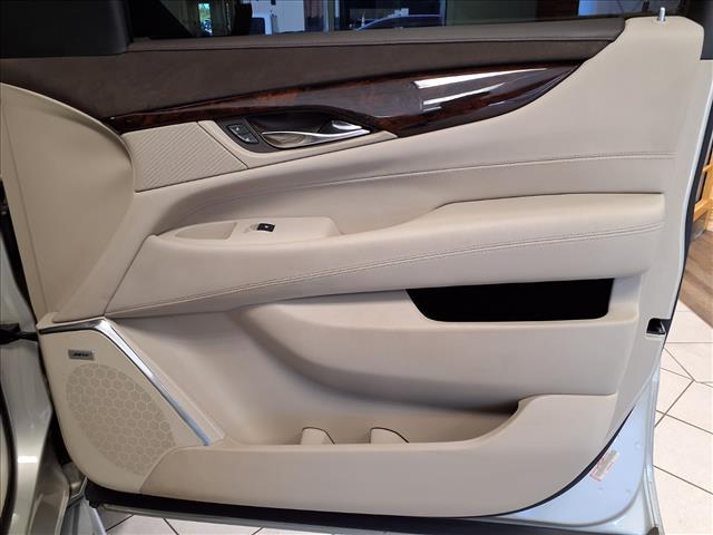 2016 Cadillac Escalade Luxury