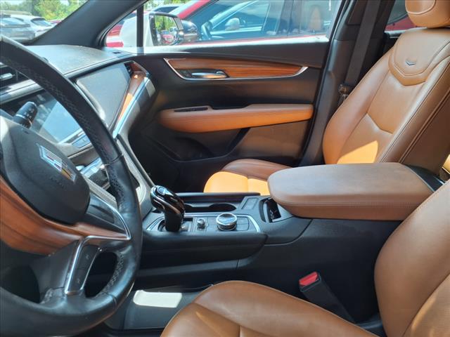 2022 Cadillac XT5 Premium Luxury