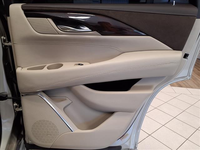 2016 Cadillac Escalade Luxury