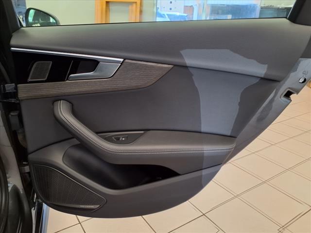 2023 Audi A4 45 S line Premium Plus quattro