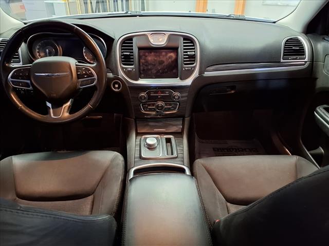 2021 Chrysler 300 Touring