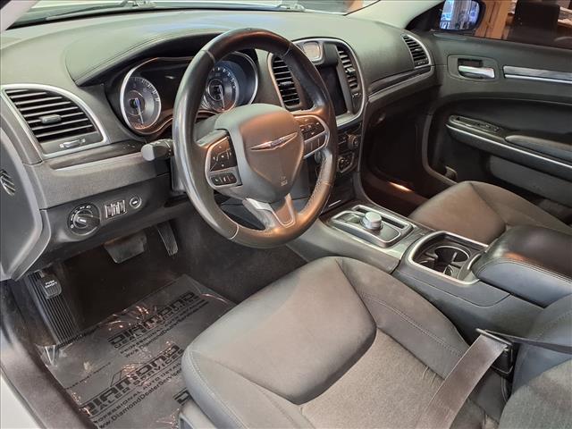 2021 Chrysler 300 Touring