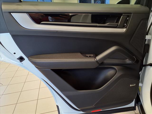 2024 Porsche Cayenne Base