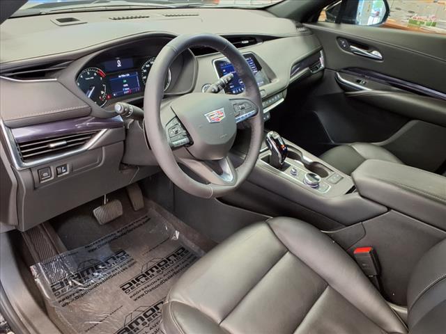2022 Cadillac XT4 Luxury